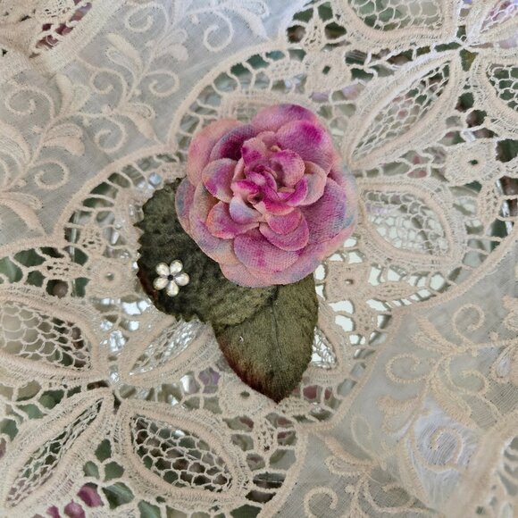 Vintage Pink Velvet Rose Brooch Millinery Retro Romance Pin Gift for gardener - Picture 2 of 5